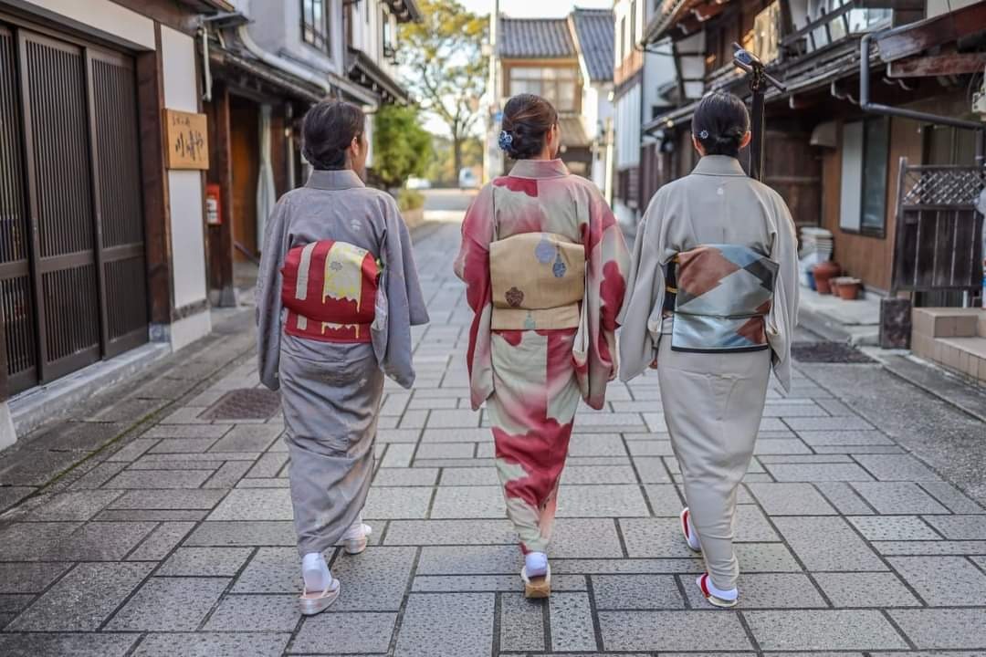 和装で楽しむ八尾の町歩き