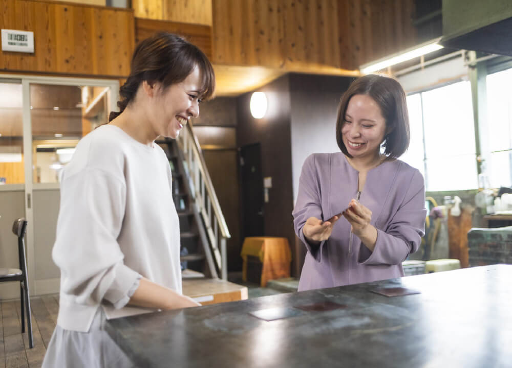 モメンタムファクトリー・Orii「工場見学・着色体験」