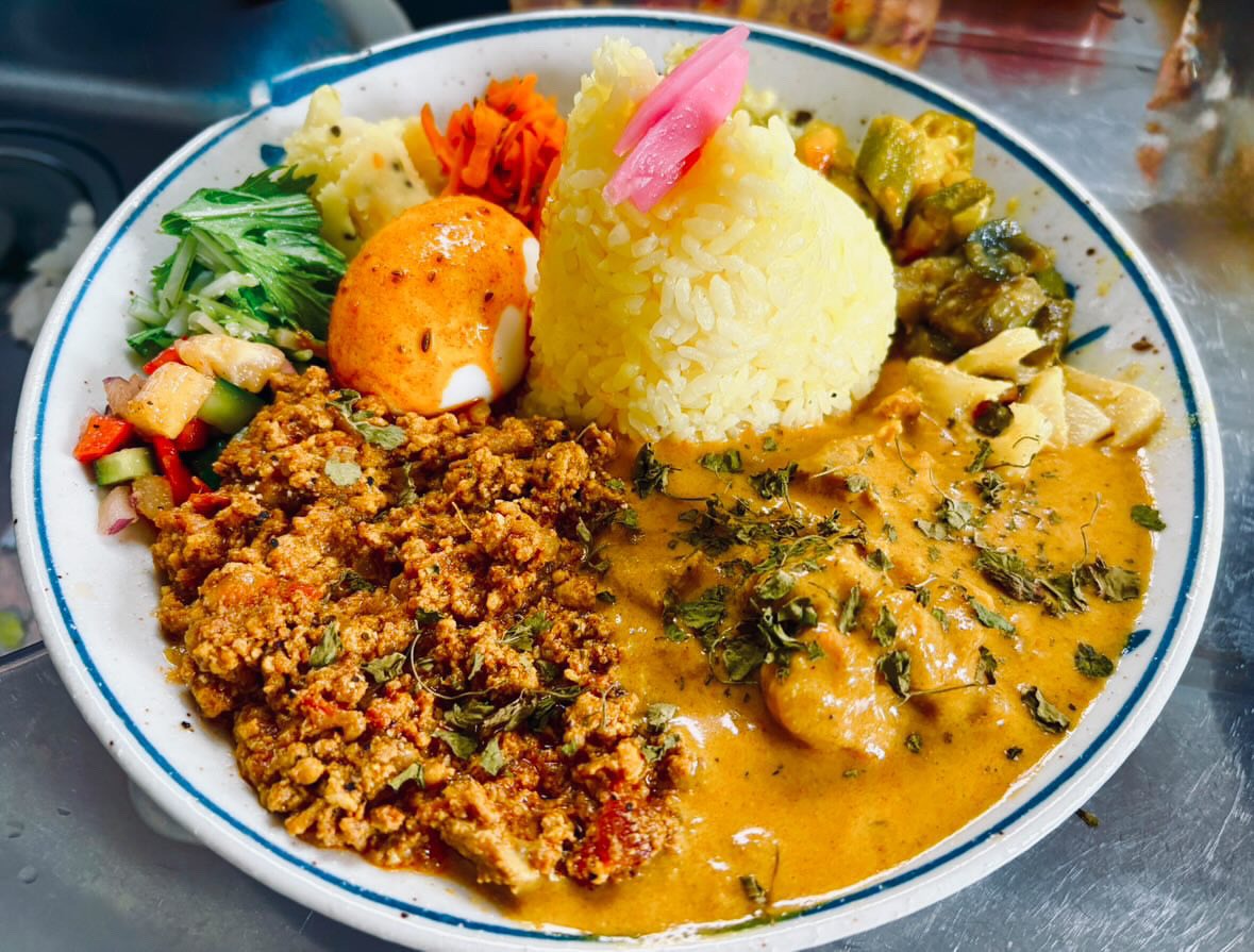 地元南砺市の人気店からグルメも出店！