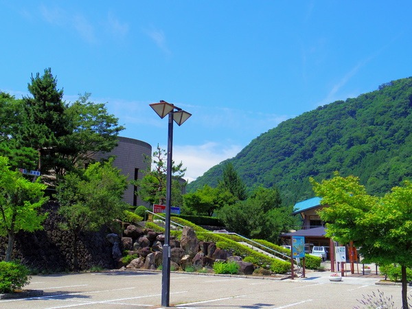 緑に囲まれた気持ちの良い立地