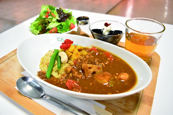 おいしくて身体にやさしい「やくぜんカレーセット」