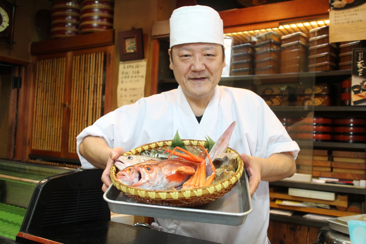 店主の水野さんご夫婦が迎えてくれる。